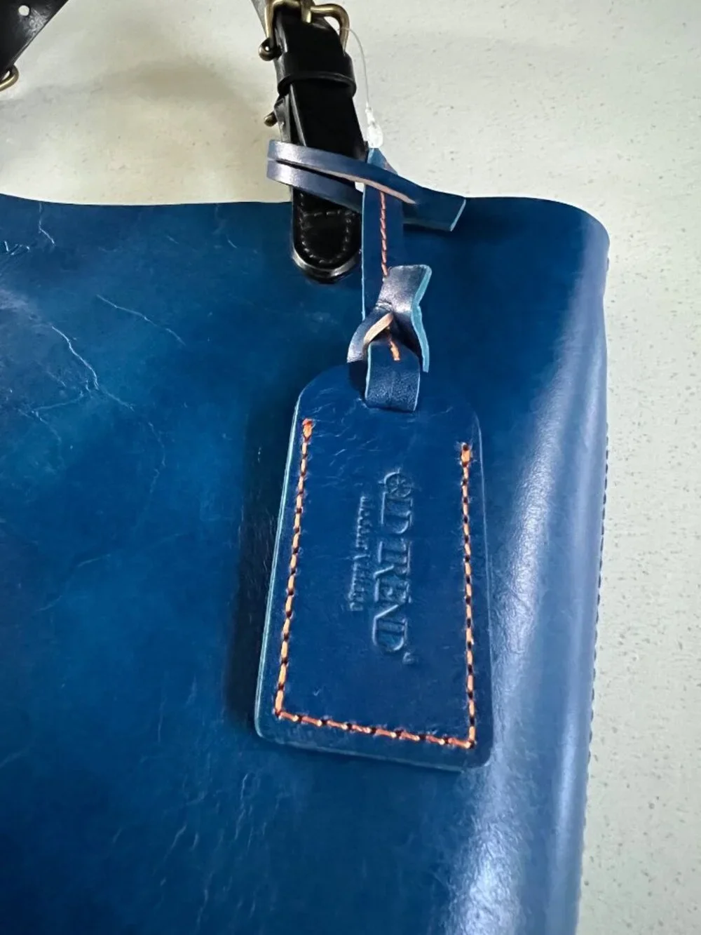 Old Trend Island Mini sky blue Leather Tote